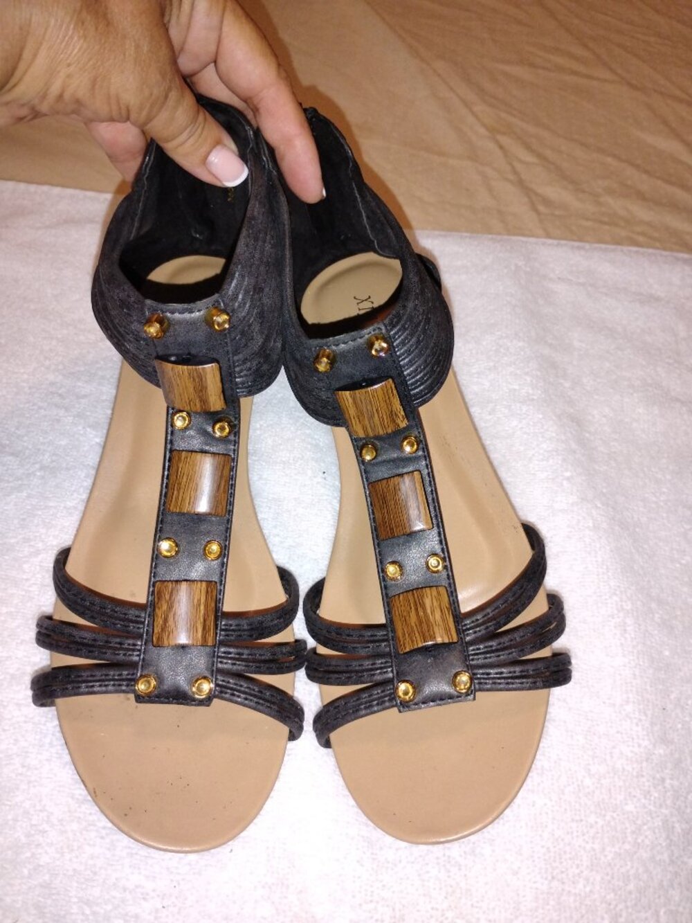 Zipper Sandals - Picture 2 of 6